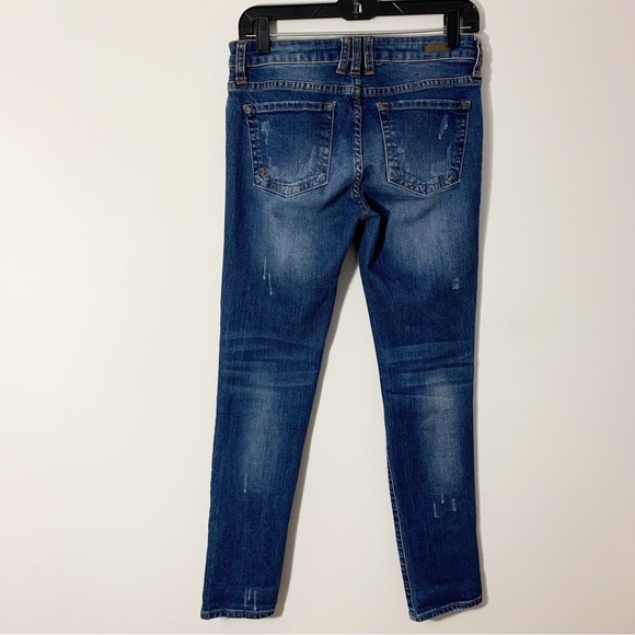 EUC Kut From The Kloth Catherine Boyfriend Distressed Patch Jeans Size 2 - Picture 14 of 14